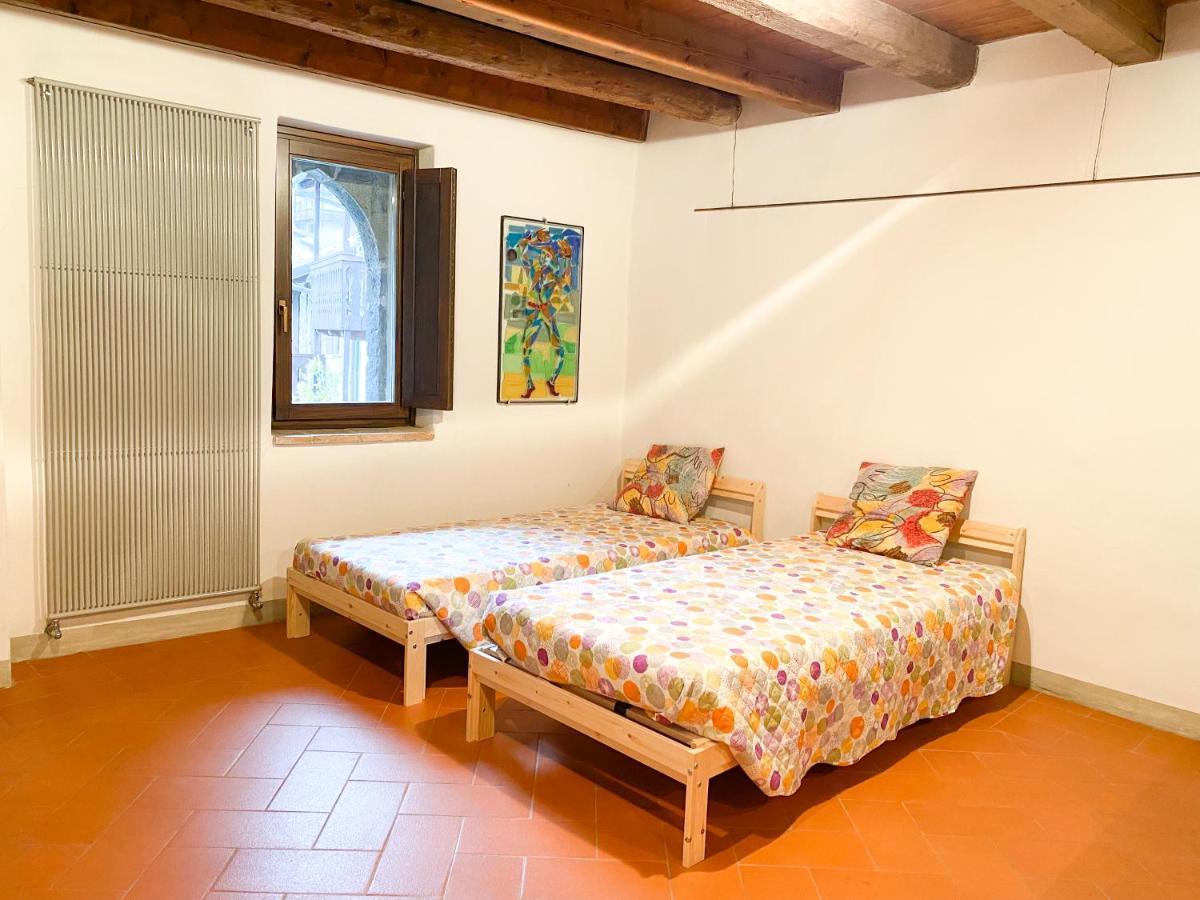 Casa Vacanze Di Arlecchino San Giovanni Bianco Exterior photo